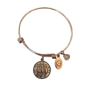Footnotes | Rose Gold | Cat | Charm | Bangle | Bracelet